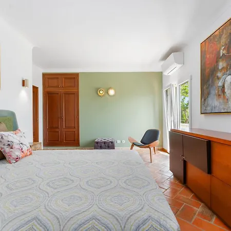 Casa Madeira, With Salt-water Pool And Sauna * Lagos