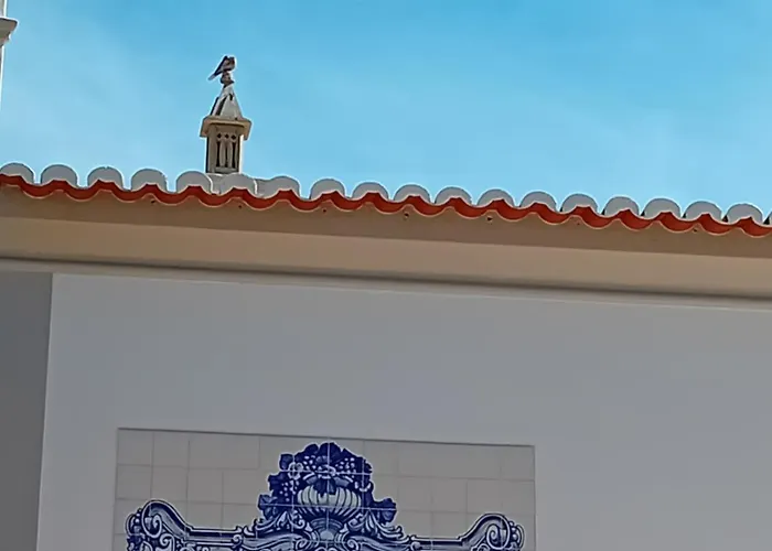 빌라 Casa Madeira, With Salt-water Pool And Sauna 라고스