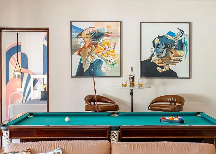 Casa Madeira, With Salt-water Pool And Sauna 빌라 라고스