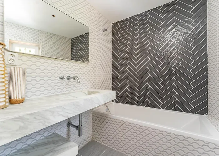 Casa Madeira, With Salt-water Pool And Sauna 라고스