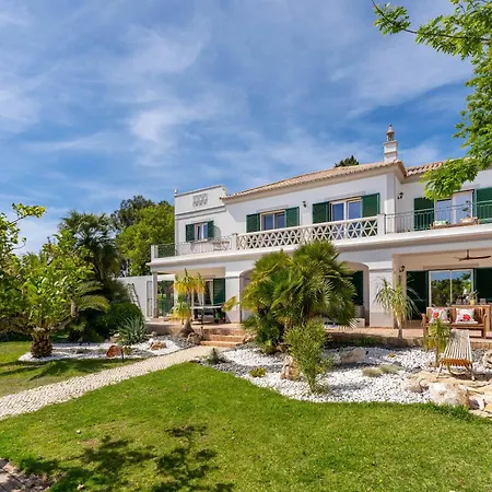 Casa Madeira, Boutique Villa Lagos