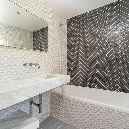 Casa Madeira, With Optional Heated Salt-water Pool And Sauna 拉哥斯